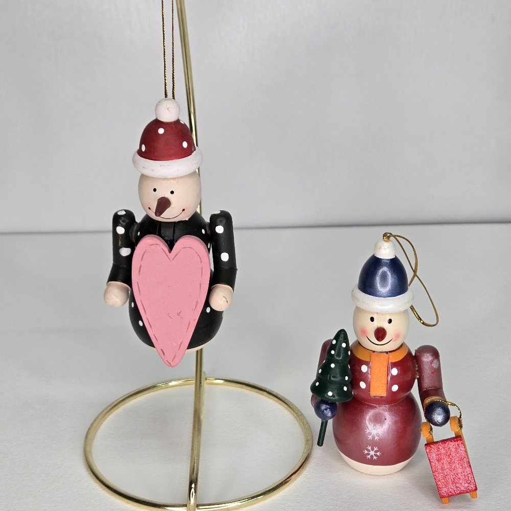 VTG Wooden Nutcracker Snowmen Ornaments Set Of 2‎ Hand Painted Holiday Frosty